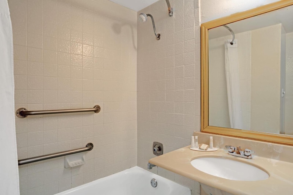 Baymont by Wyndham Reno Main image