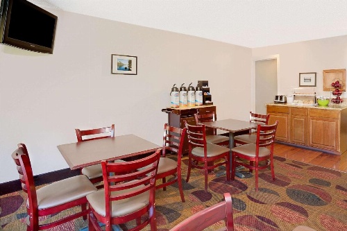 Baymont by Wyndham Reno image 9